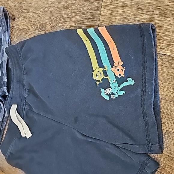 Bundle of toddler boys size 4t and 5t shorts - Picture 13 of 13